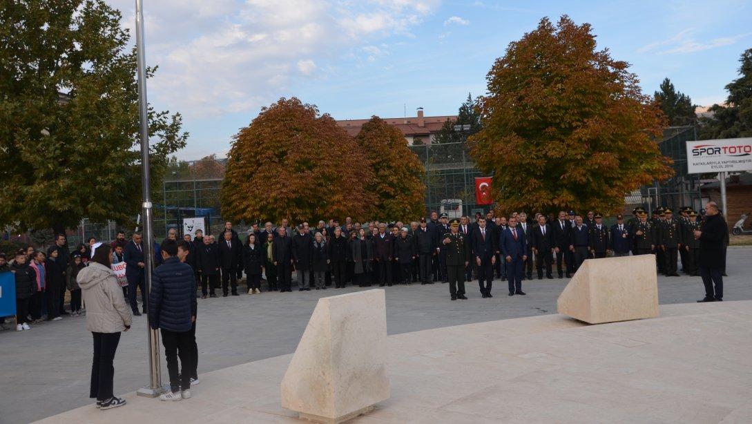 İlçemizde 10 Kasım Atatürk'ü Anma Programı Gerçekleştirildi. 